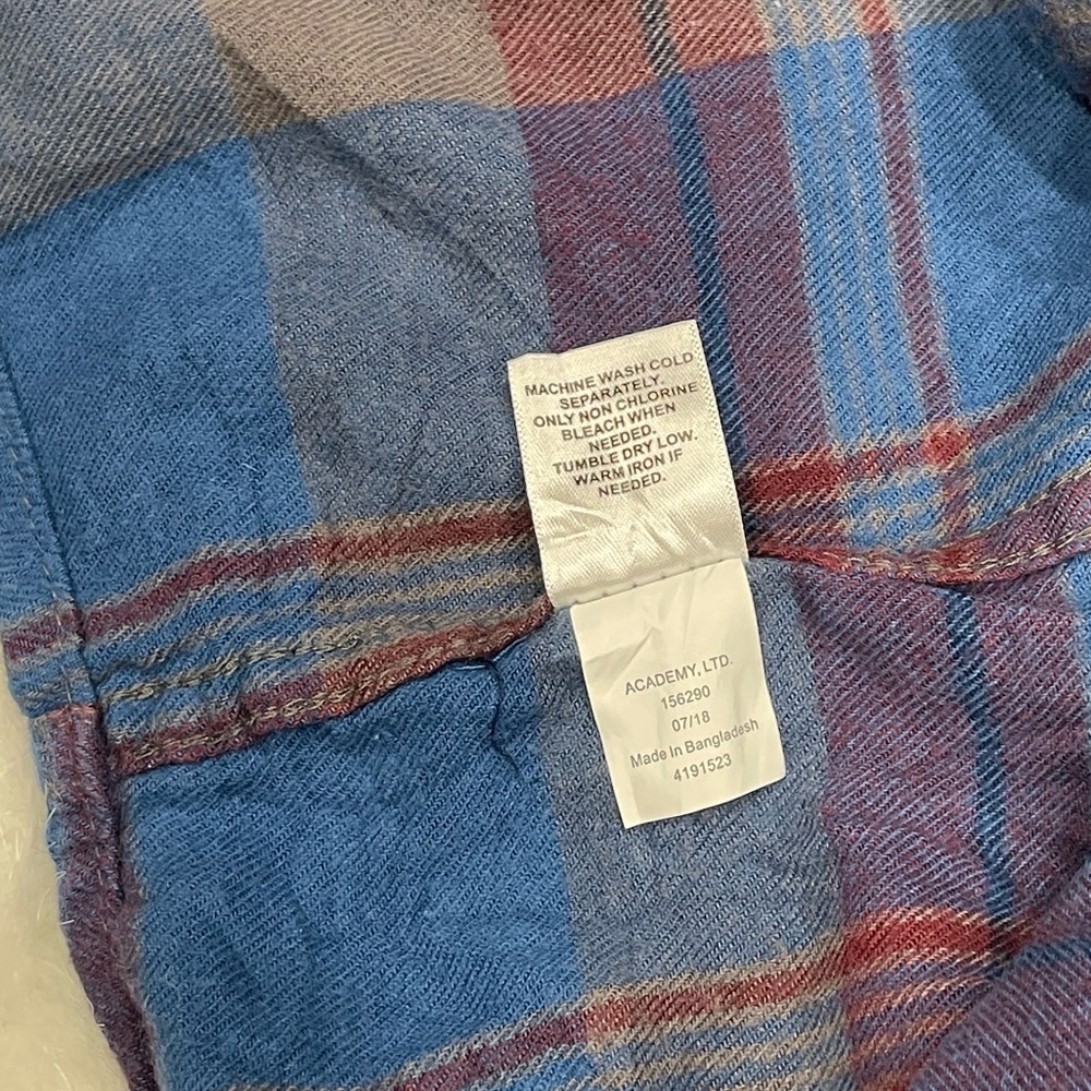 Magellan Outdoors Men's Multicolor Plaid Shirt - Picture 4 of 4